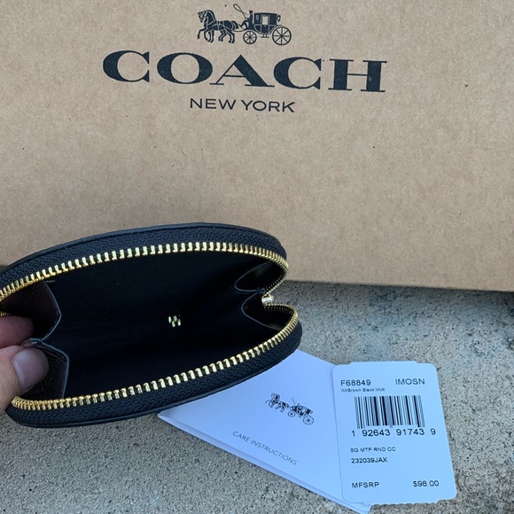 COACH Signature Beach Umbrella Round Coin Case - Picture 5 of 5